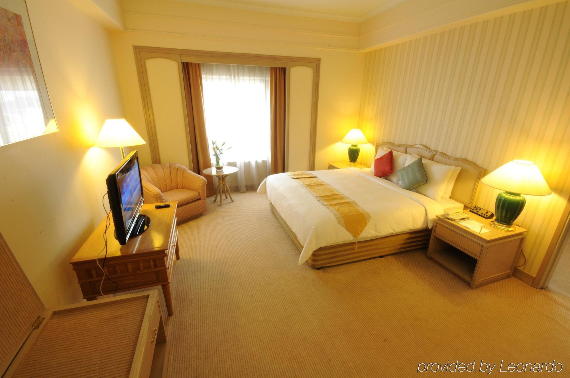 Hotel The Puteri Pacific 4*