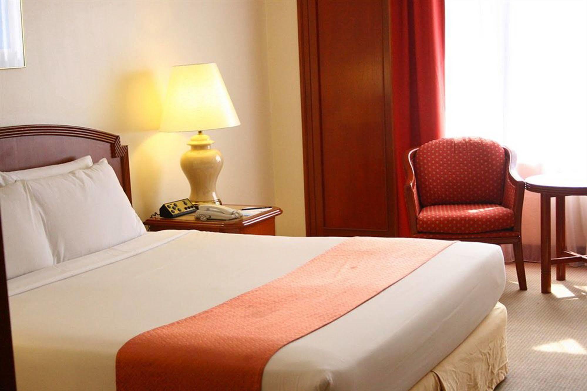The Puteri Pacific Hotel 4*